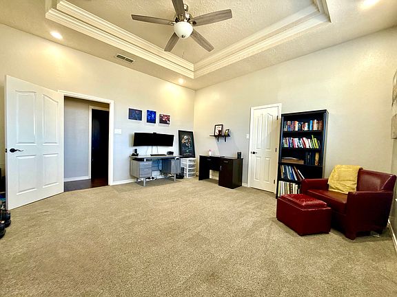 5th image of 2708 Northglen Dr
