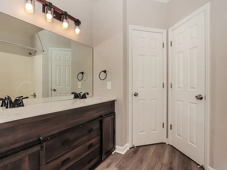 1918 Pecan Ridge Dr — Photo 11
