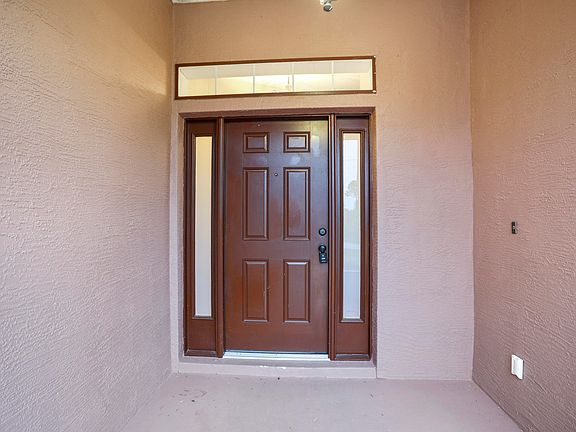 5th image of 3046 San Filippo Dr SE