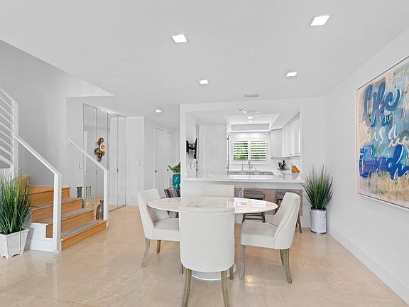 4th image of 130 Andrews Avenue #4