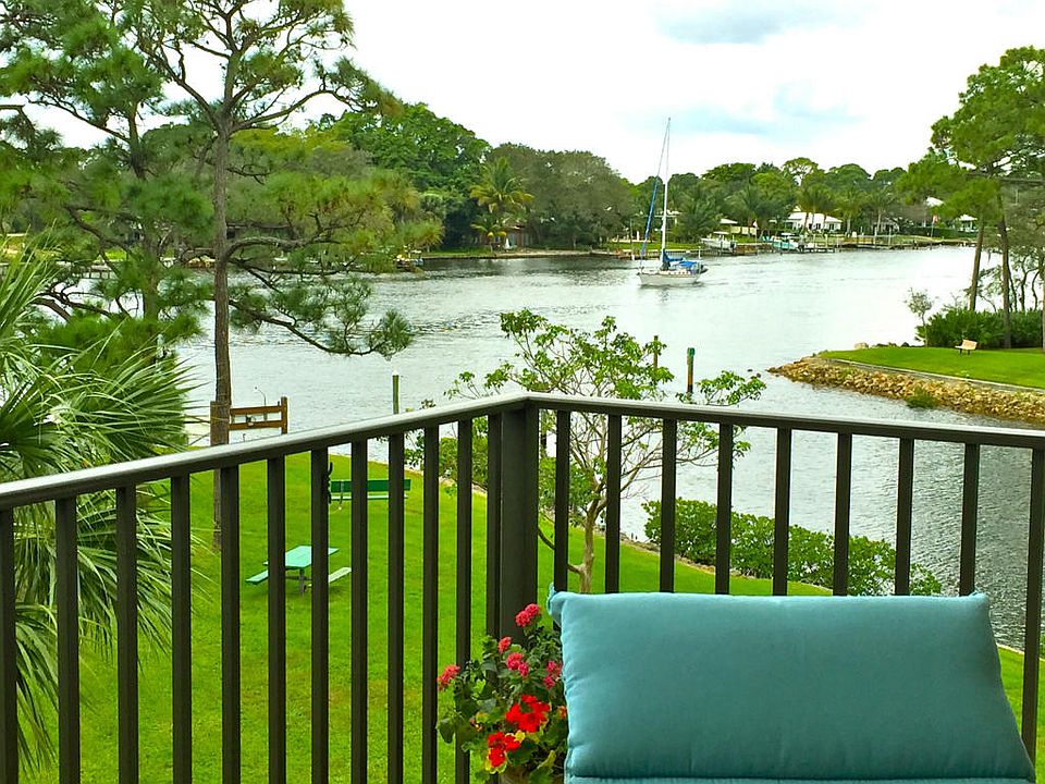1001 S 306 View