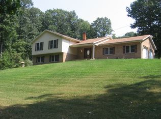 1821 Stagecoach Dr, Manchester, MD 21102