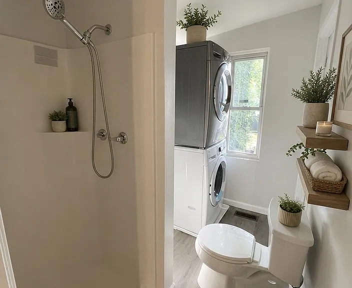 2425 Amber St — Photo 8