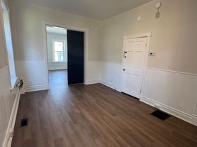 (16) 331-333 Summit ave