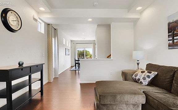 2nd image of 8429 Longleaf Ln