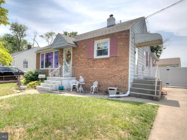 121 Princeton Ave, Bellmawr, NJ 08031