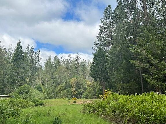 3rd image of 4196 E Evans Creek Rd