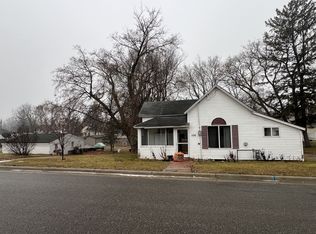 106 E Pine Ave, Frazee, MN 56544