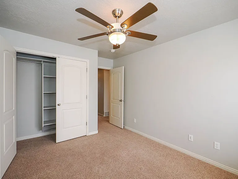1485 N June St — Photo 19