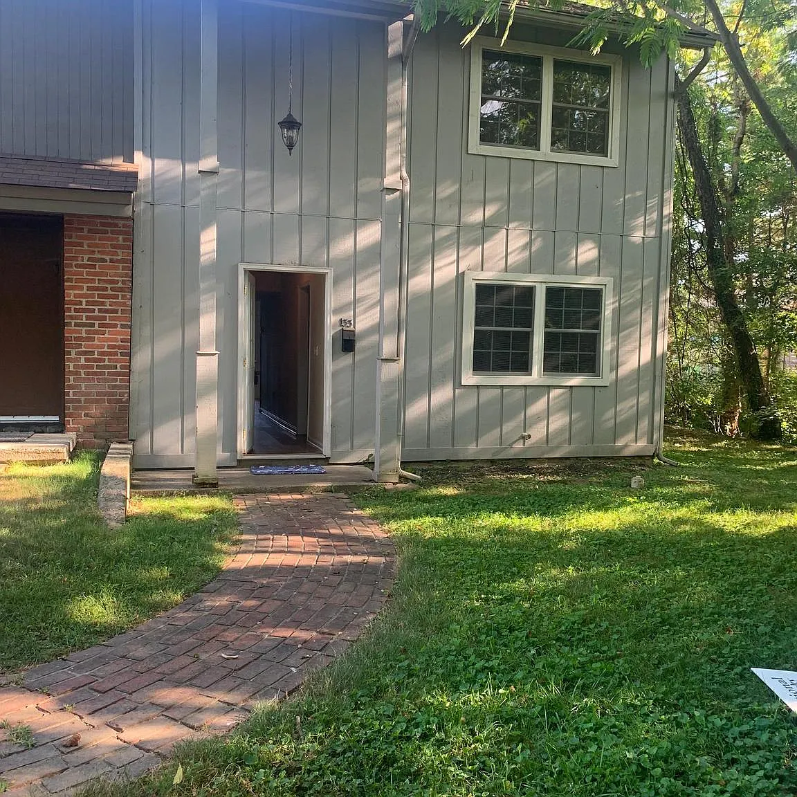 3 bed, 1.5 bath, 1428 sqft, $2,150 — Photo 2