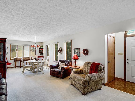 3rd image of 803 S School St