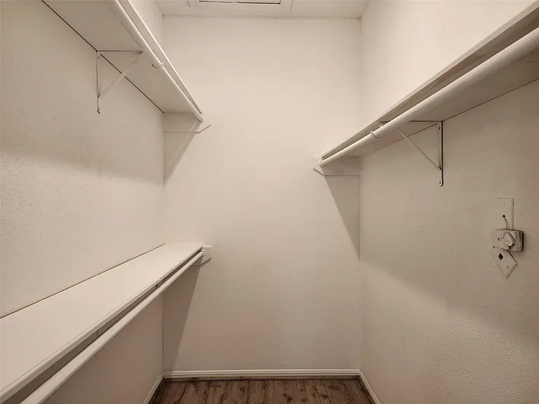 2255 Braeswood Park Dr #272 — Photo 17