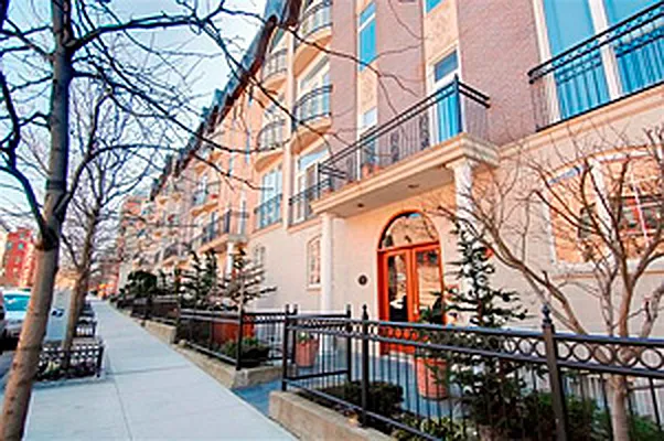 Sold by Warren Lewis Realty | media 23