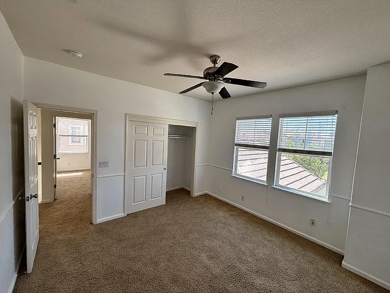 1247 Jewel Flower Dr — Photo 16