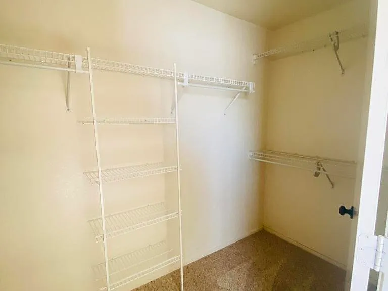 7203 W Irma Ln — Photo 24