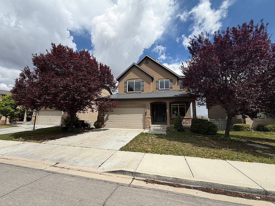 1st image of 2885 E Lookout Dr