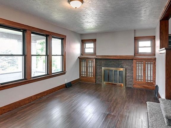 4th image of 3209 S 32nd Ave