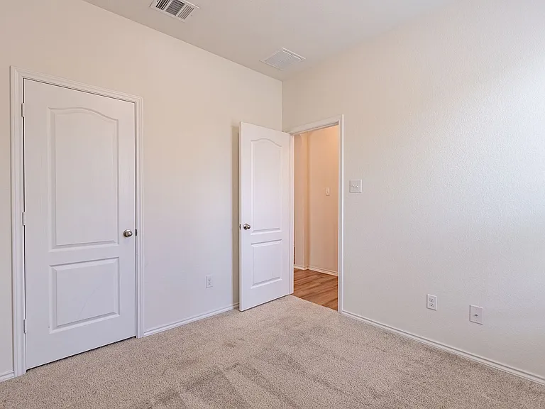 637 Landon Samuel Loop — Photo 16