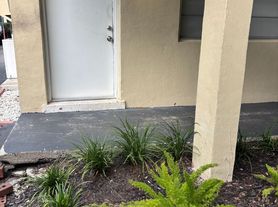 2 Bed/ 1 Bath -Central location - Parking
