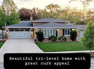 1048 S Myrtle Ave, Villa Park, IL