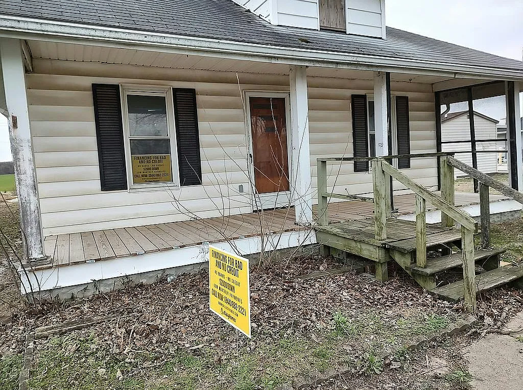 220 South Main Street — Photo 1