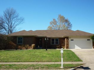 3947 S Belvedere Ct, Springfield, MO 65807