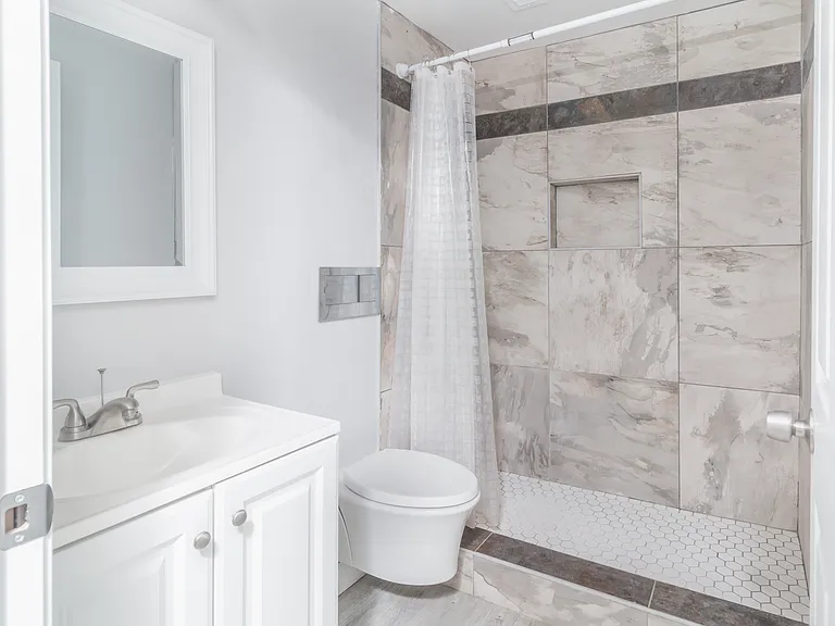 343 Rogers St — Photo 5