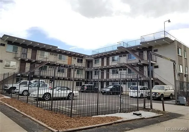590 N Logan St #208 — Photo 7