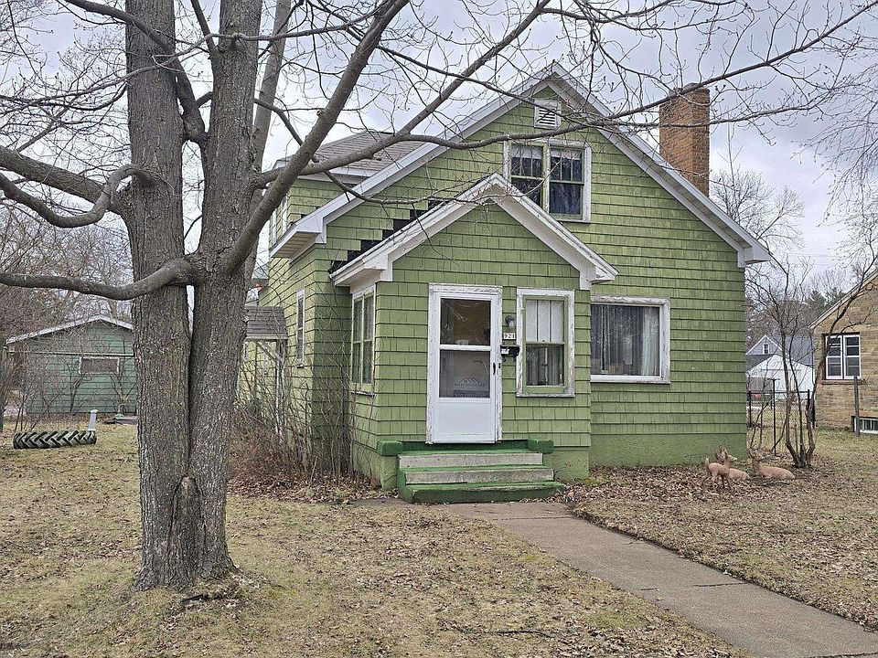 1st image of 921 WISCONSIN RIVER DRIVE