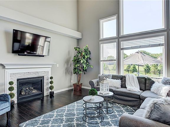 4th image of 2565 Alexandra Dr