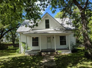 323 N Reno Ave, Burrton, KS 67020