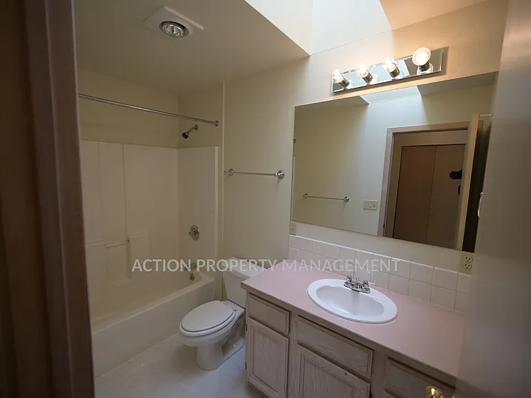 1464 Heath Rd — Photo 17