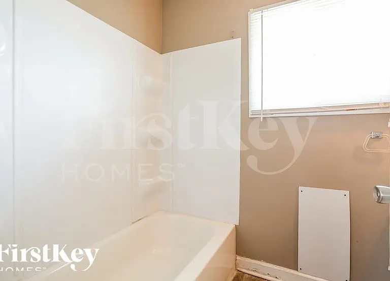 2634 Westleigh Dr — Photo 16
