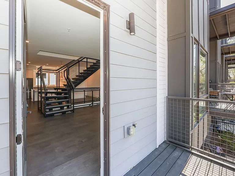 1145 Kirkwood Ave SE #14 — Photo 47