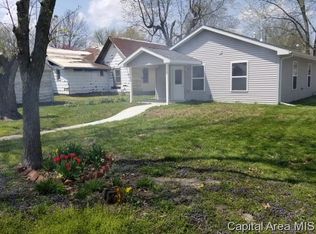 136 E Lincoln Ave, Virden, IL 62690