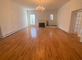 70 Capital Heights Rd #B, Oyster Bay, NY 11771