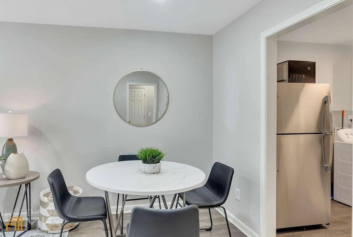 2 bed, 1.0 bath, 100 sqft, $3,100 — Photo 4