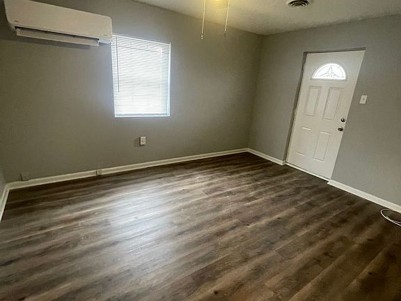 2nd image of 1009B Tuscaloosa St