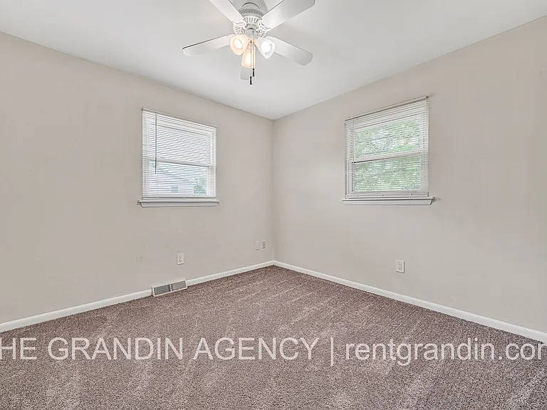 2153 Mulberry St — Photo 13