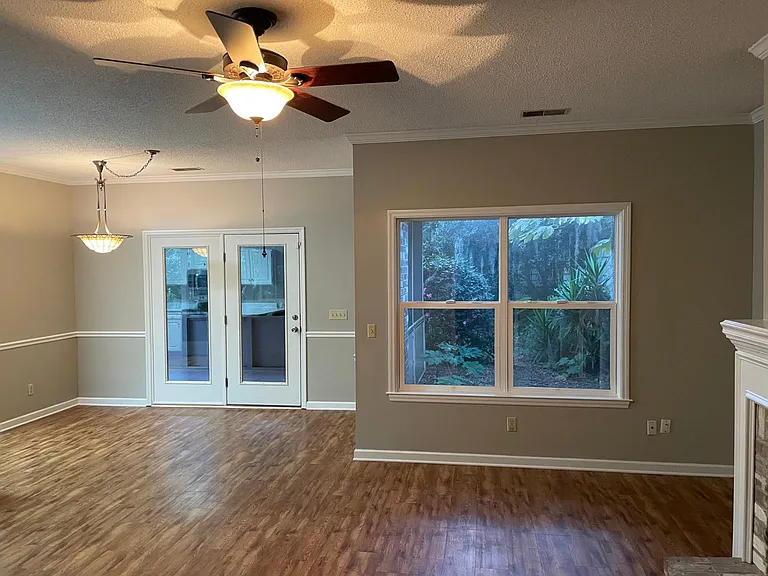 438 Joshua Ct — Photo 5