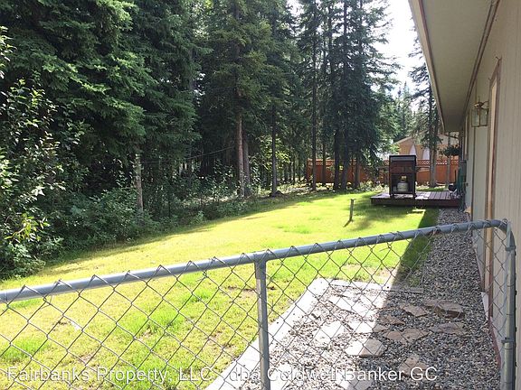 4th image of 1064 Acorn Cir