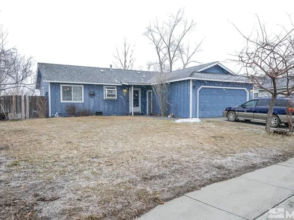 1326 Victoria Dr, Gardnerville, NV 89460