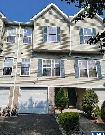 6 Carmella Ct — Photo 1