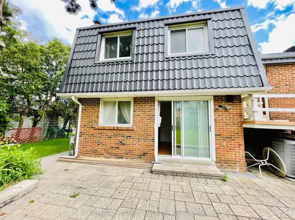 99 Bushmills Sq, Toronto, ON M1V 1K5