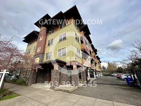 400 NE 100th Ave #111 — Photo 3