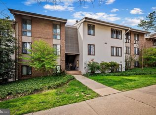 120 Cross Keys Rd #R120B, Baltimore, MD 21210