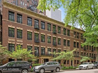 31 E Elm St APT 1B, Chicago, IL 60611