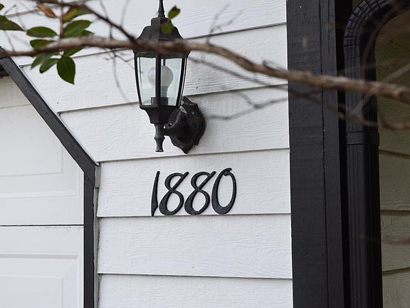 2nd image of 1880 Oakbreeze Ct