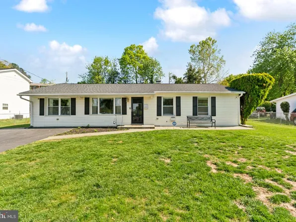 4111 Keswick Rd, Alexandria, VA 22309