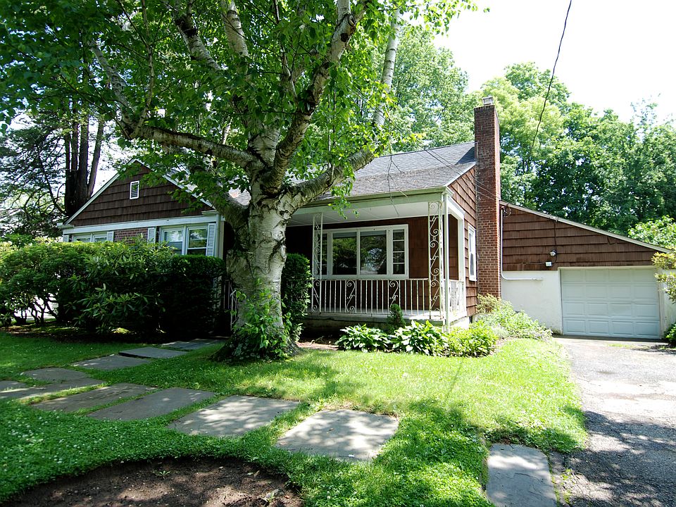 1st image of 37 Pryer Ln